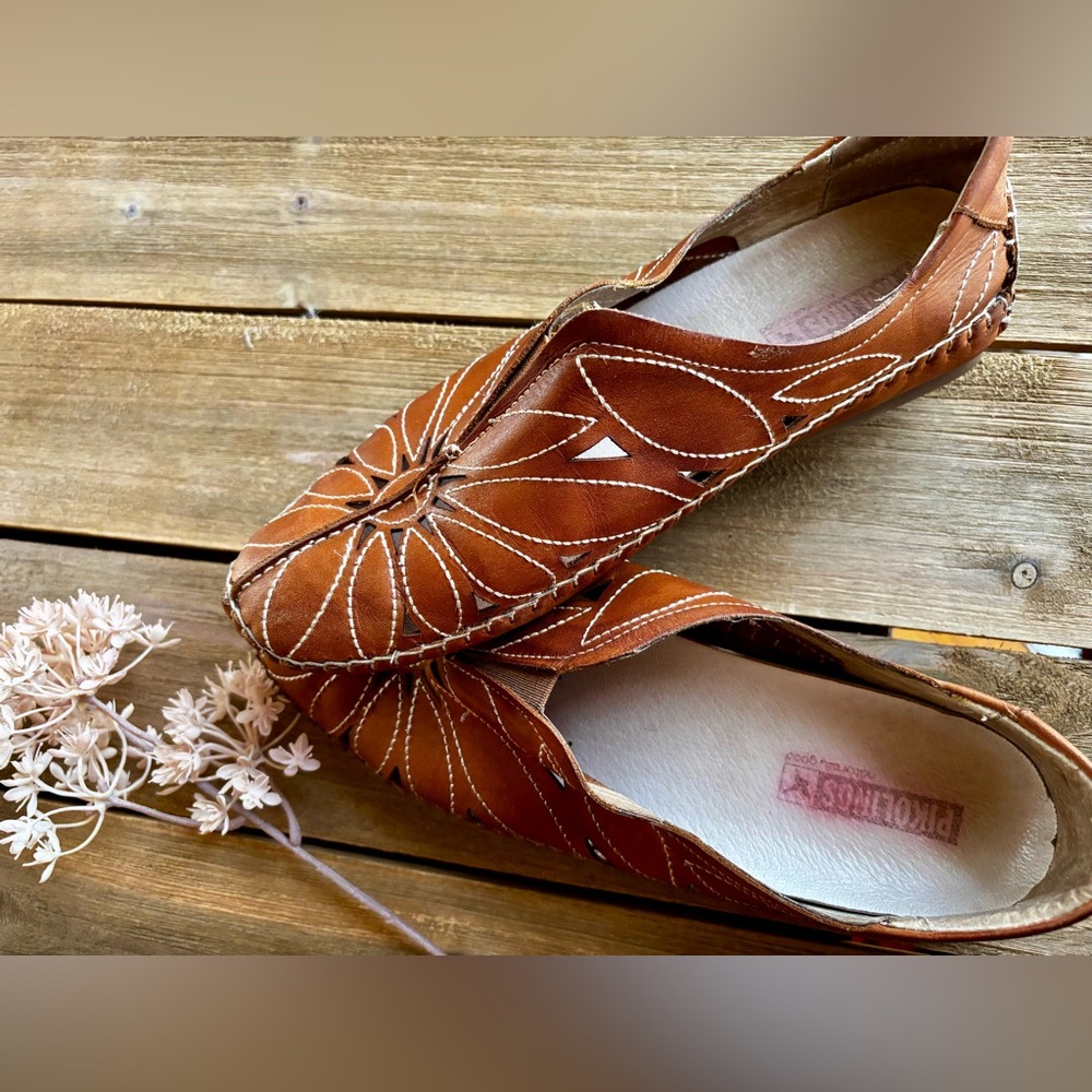 PIKOLINOS Women's Brown Leather Flats